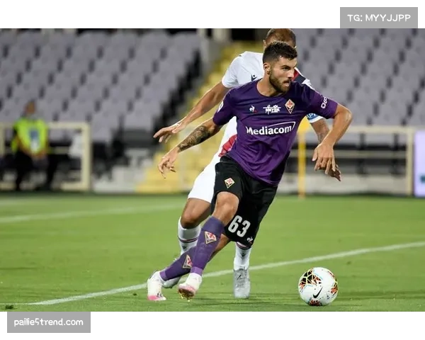 意甲焦点战佛罗伦萨主场迎战状态火热的罗马力争阻击红狼连胜脚步